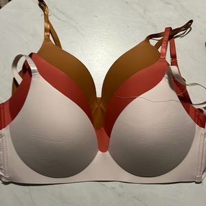 Danskin Intimates 34C set of 3 no underwire